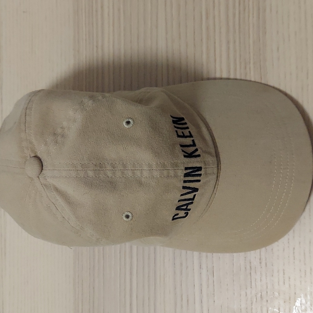 Calvin Klein hat